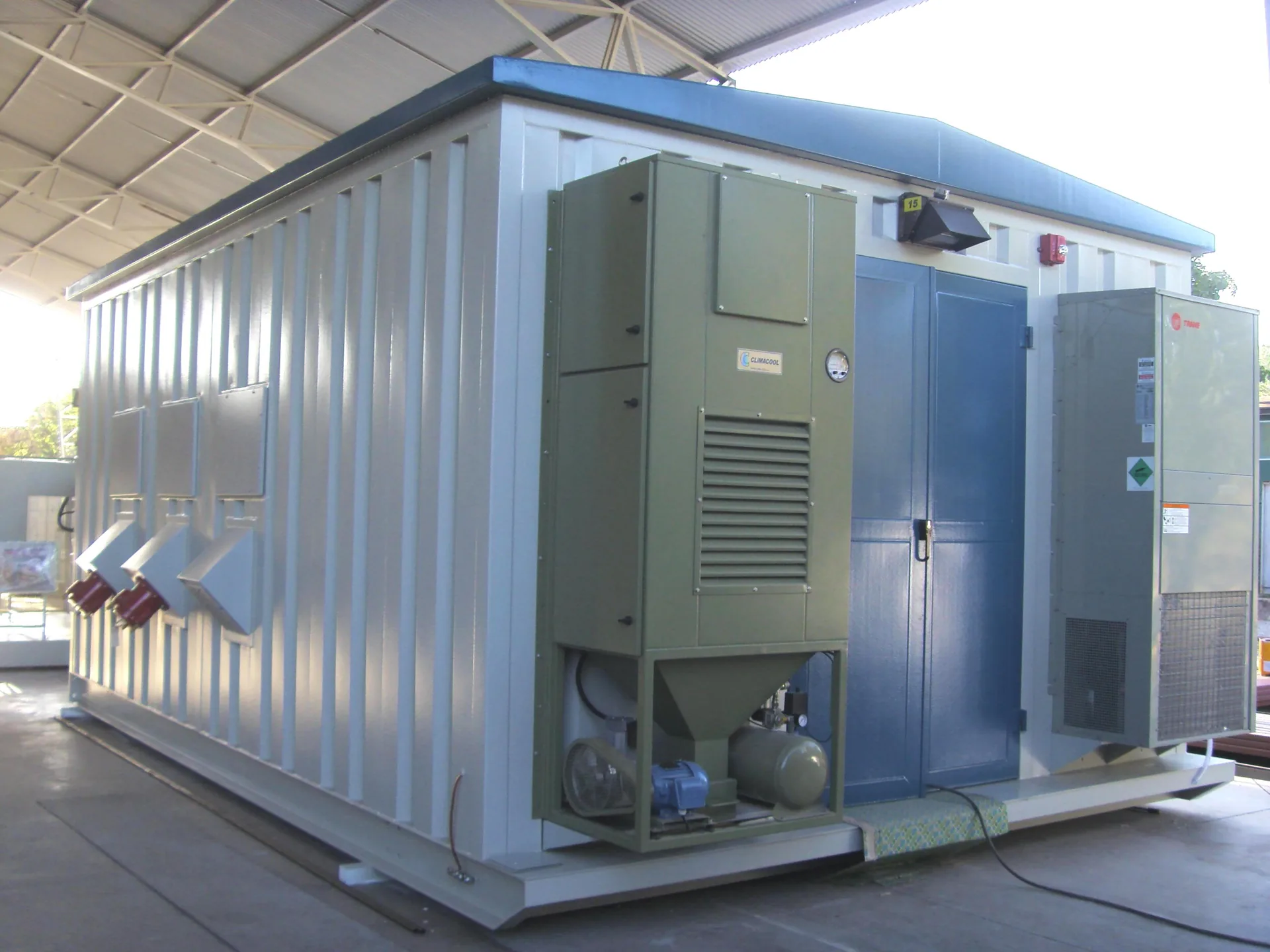 Sala eléctrica ARELEC con sistemas auxiliares de climatización
